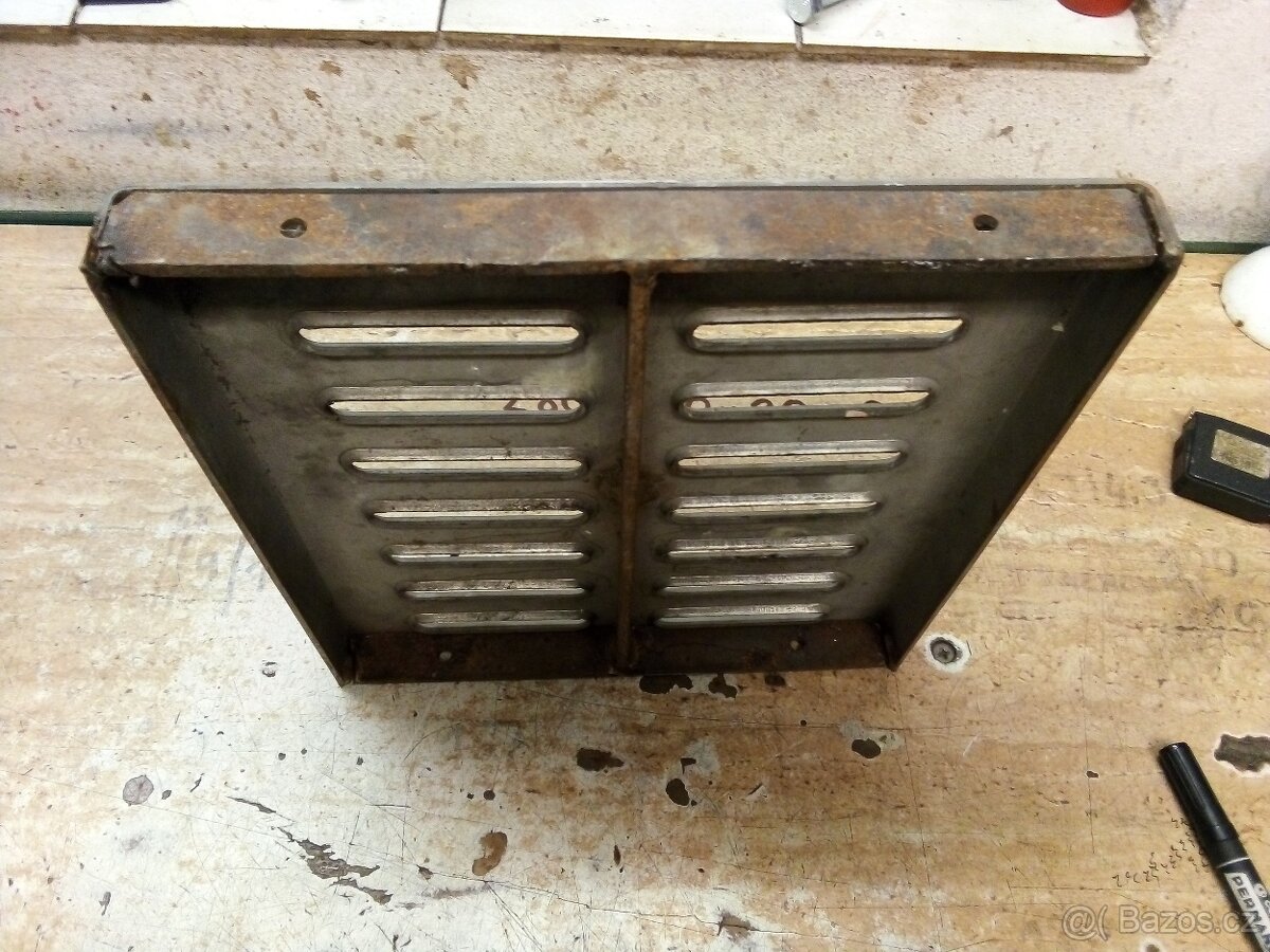 Nerezové INOX odpadní mřížky. 280 x 300mm, plech 3mm. 6 kusů - 5