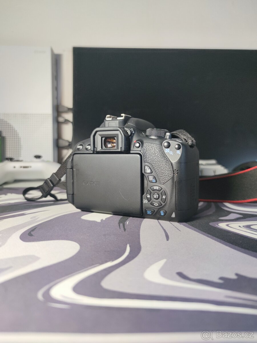 Canon EOS 700D + 2 objektivy + příslušenství - 5