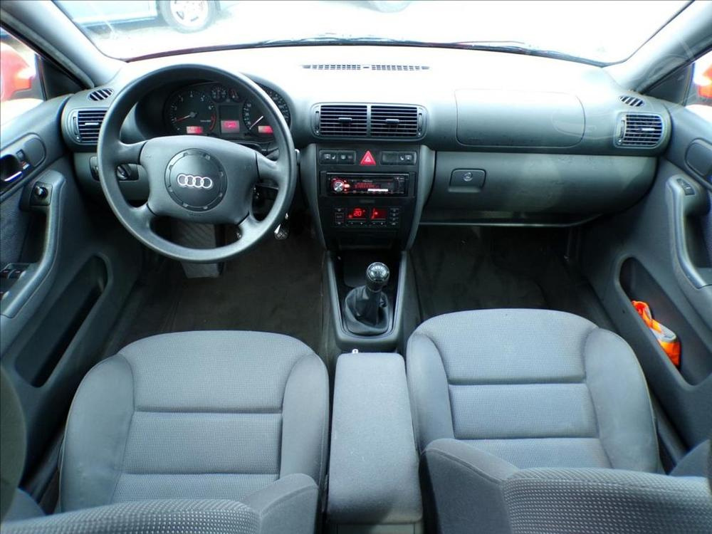 Audi A3 1,6 i KLIMATIZACE - 5