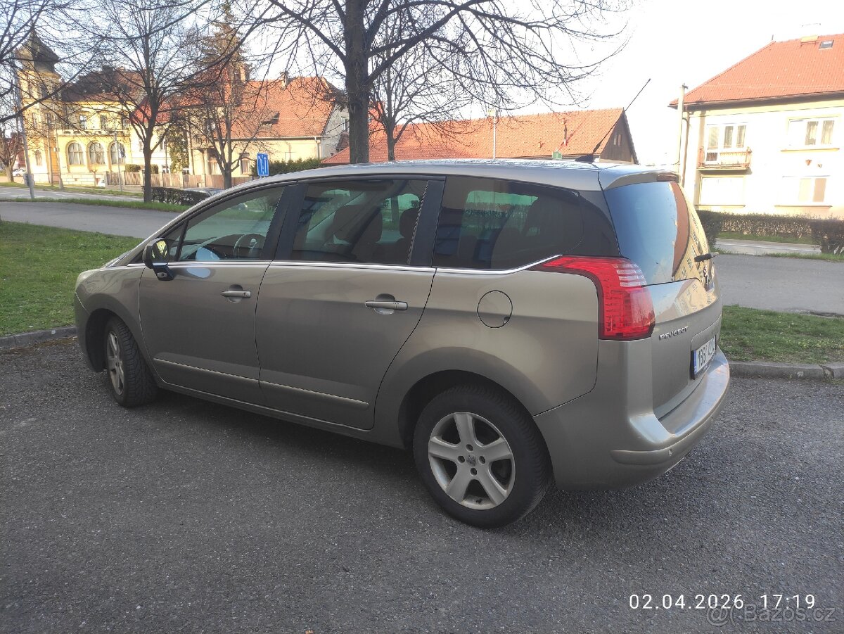 Peugeot 5008 - 5