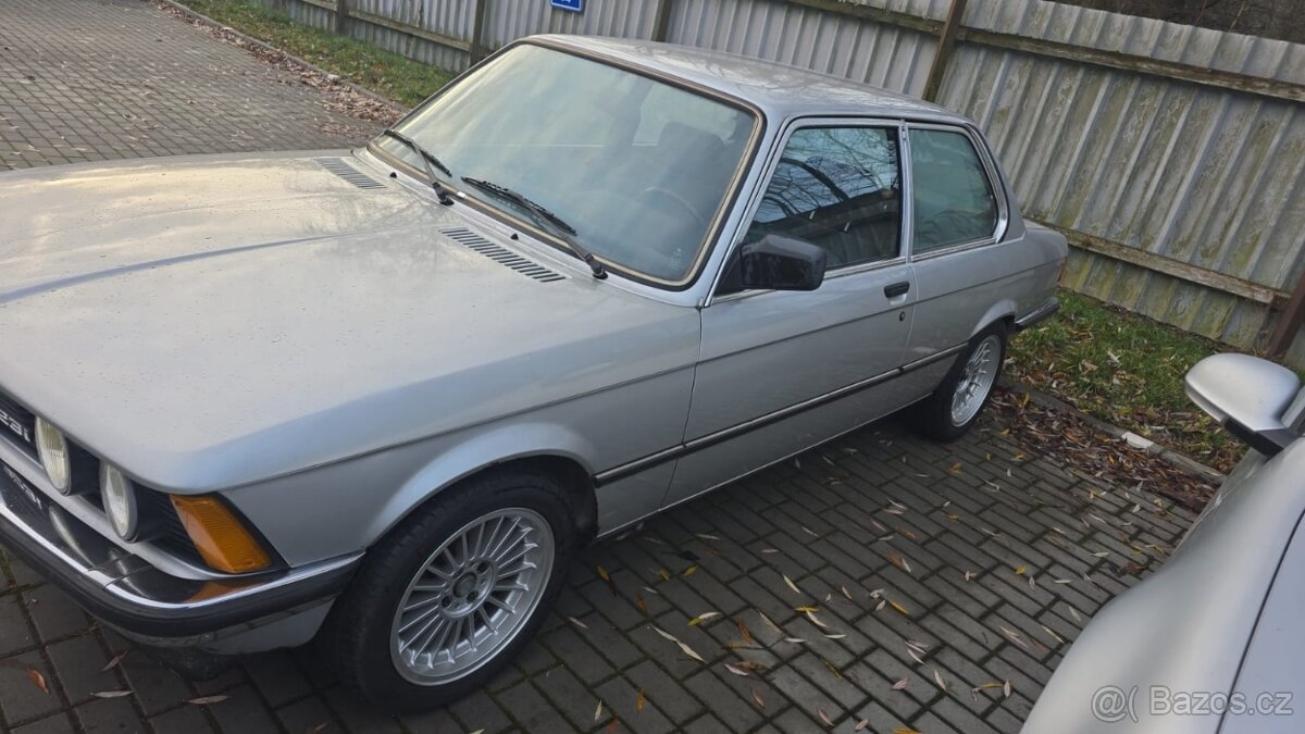 Prodám BMW e21 323i, 1981, manuál, 195 tisíc najeto - 5