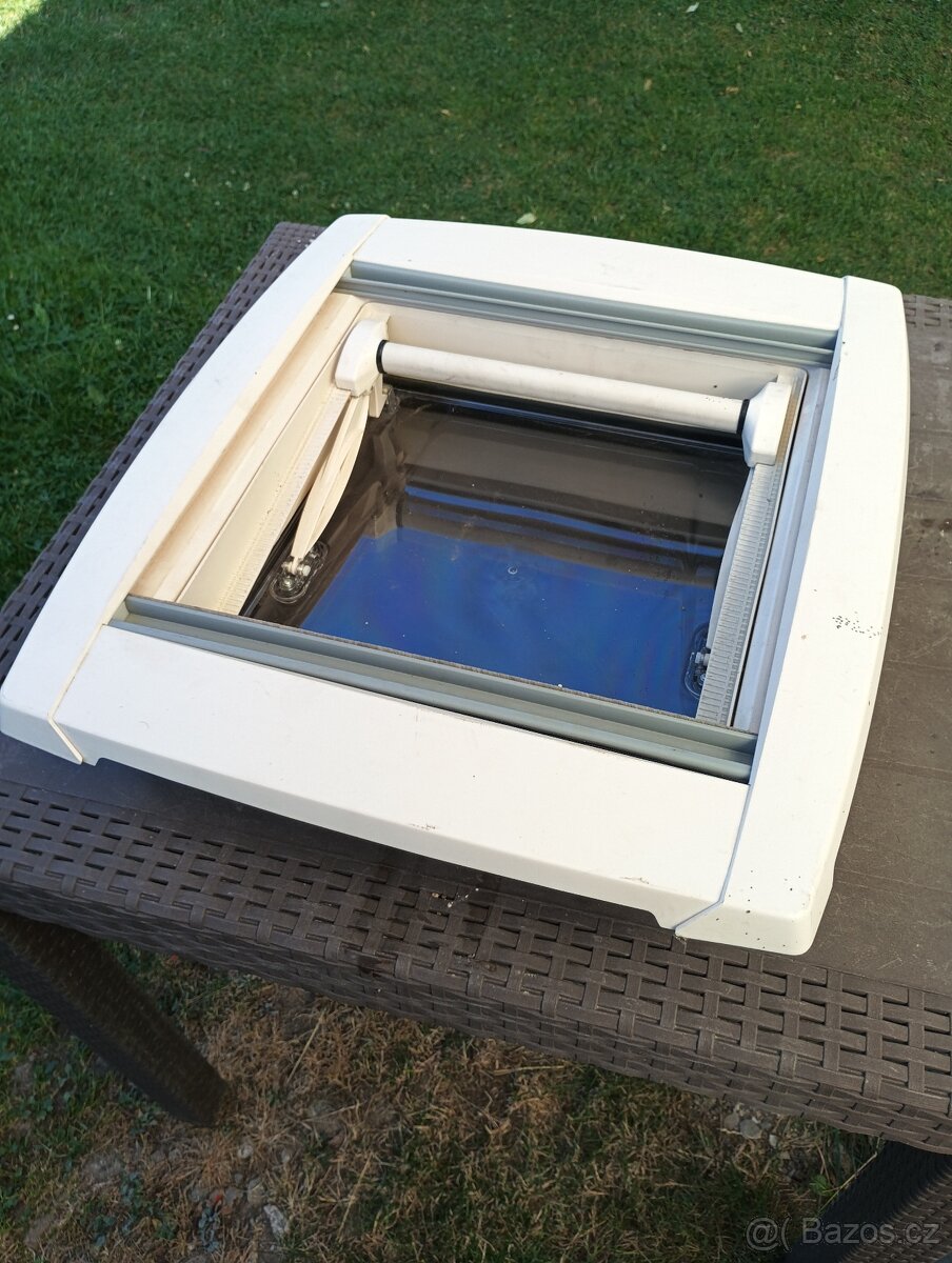 Střešní okno do karavanu - 5