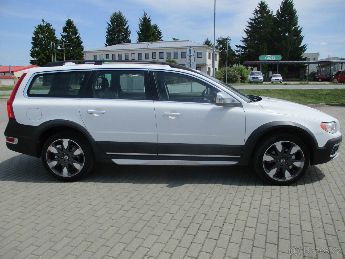 VOLVO XC70 2,4D 120KW CROSSCOUNTRY AWD GPS XENON 2013 - 5