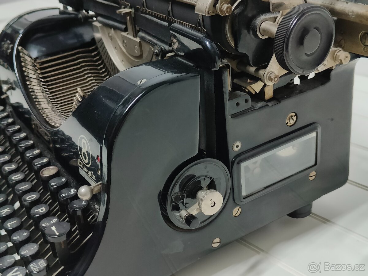 Starožitný psací stroj Olympia 8 - 5