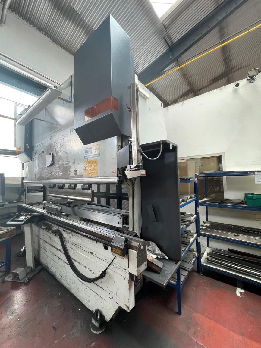 CNC ohraňovací lis LVD PPEB 135/30 - 5