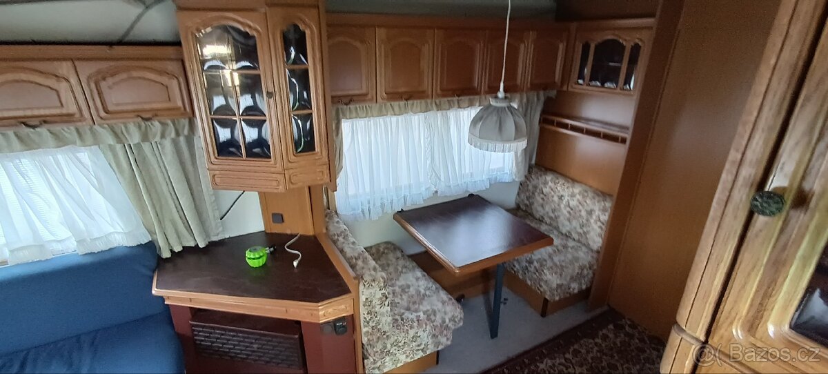 Hobby LandHaus karavan - 5