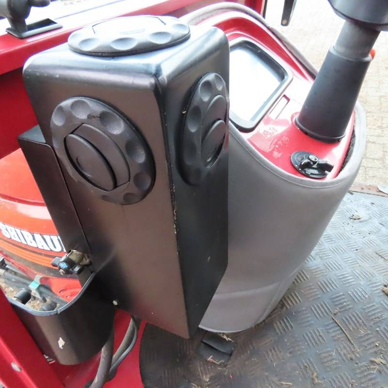 Japonský malotraktor, kabina - 5