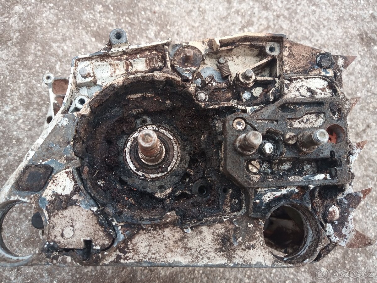 Kliková skříň Stihl 044 - 5