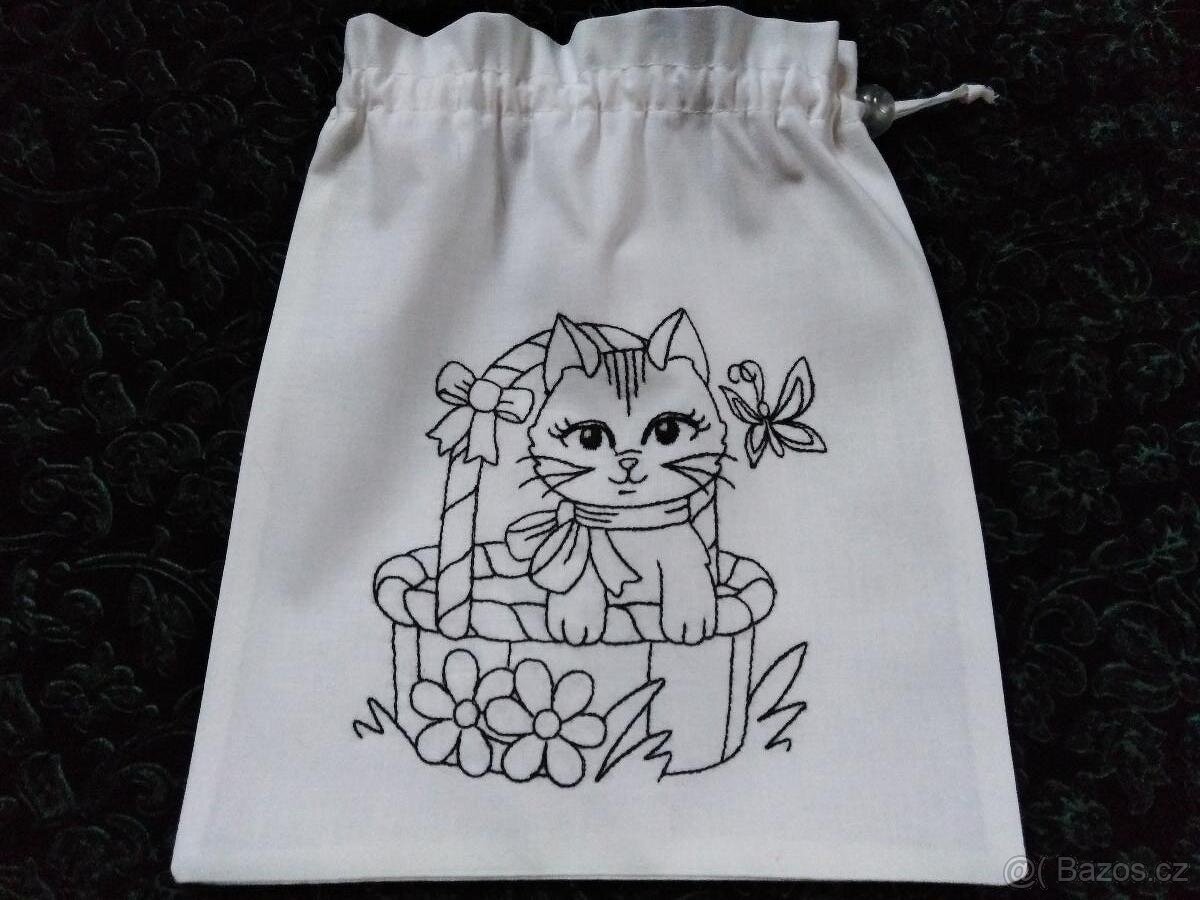 VYŠÍVANÉ PYTLÍČKY - KOČKA - KOTĚ 5 kusů - 5