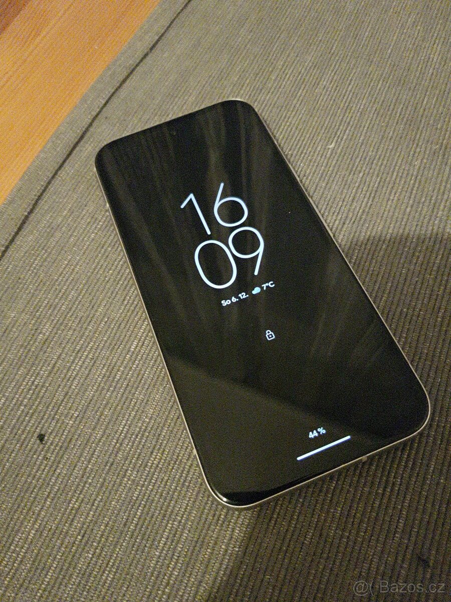 Google Pixel 8a 128GB porcelain + kryt - 5