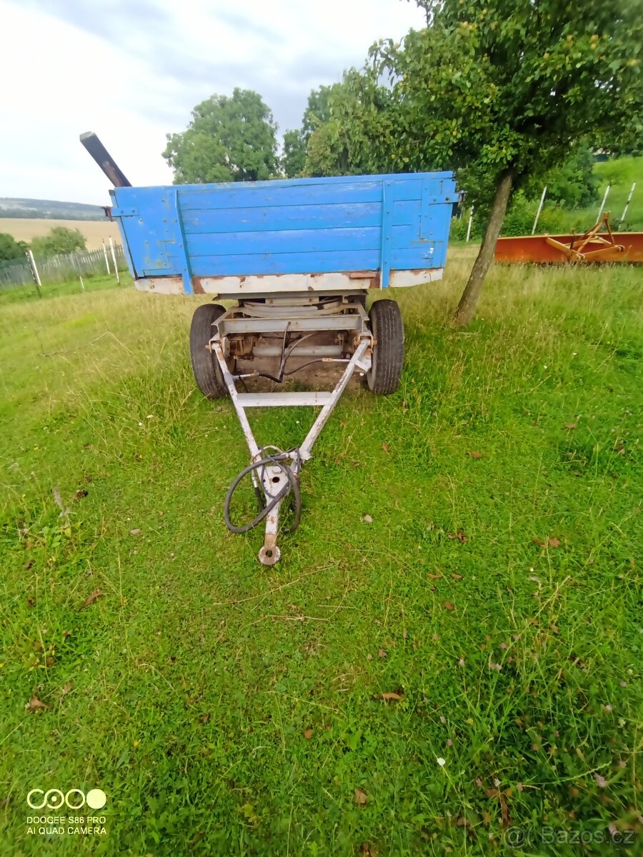 Vlek sklápěcí 5 tun - 5