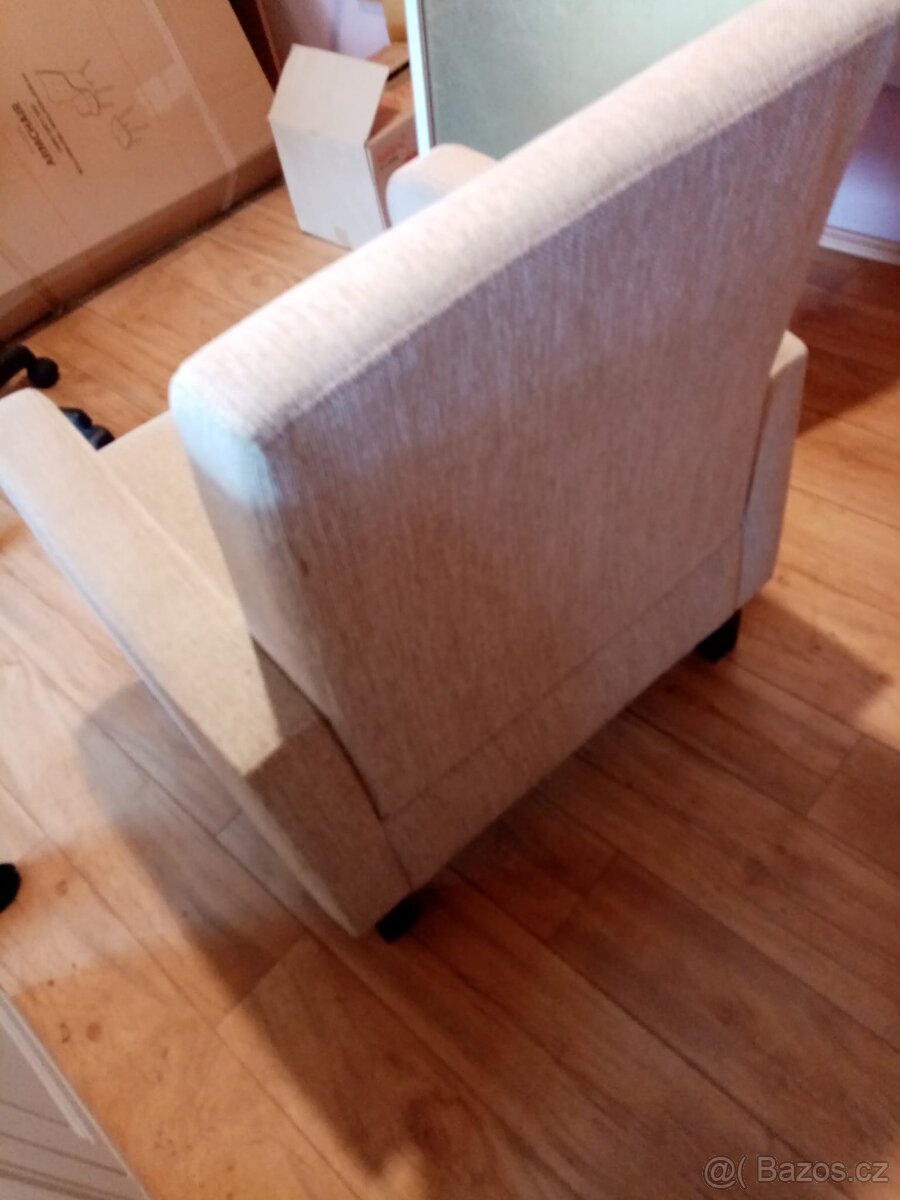 Křesílko béžové - 5