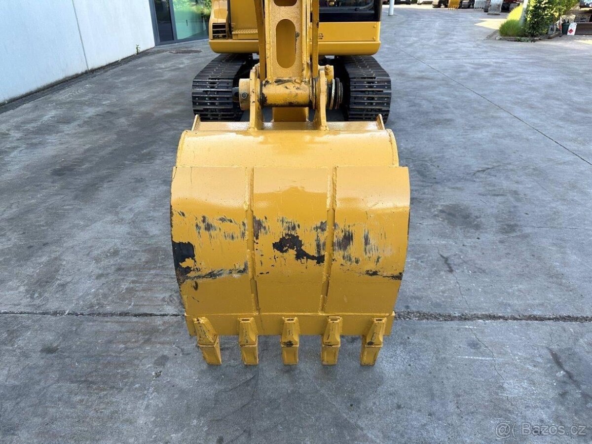 Minibagr CATERPILLAR 306 - 5