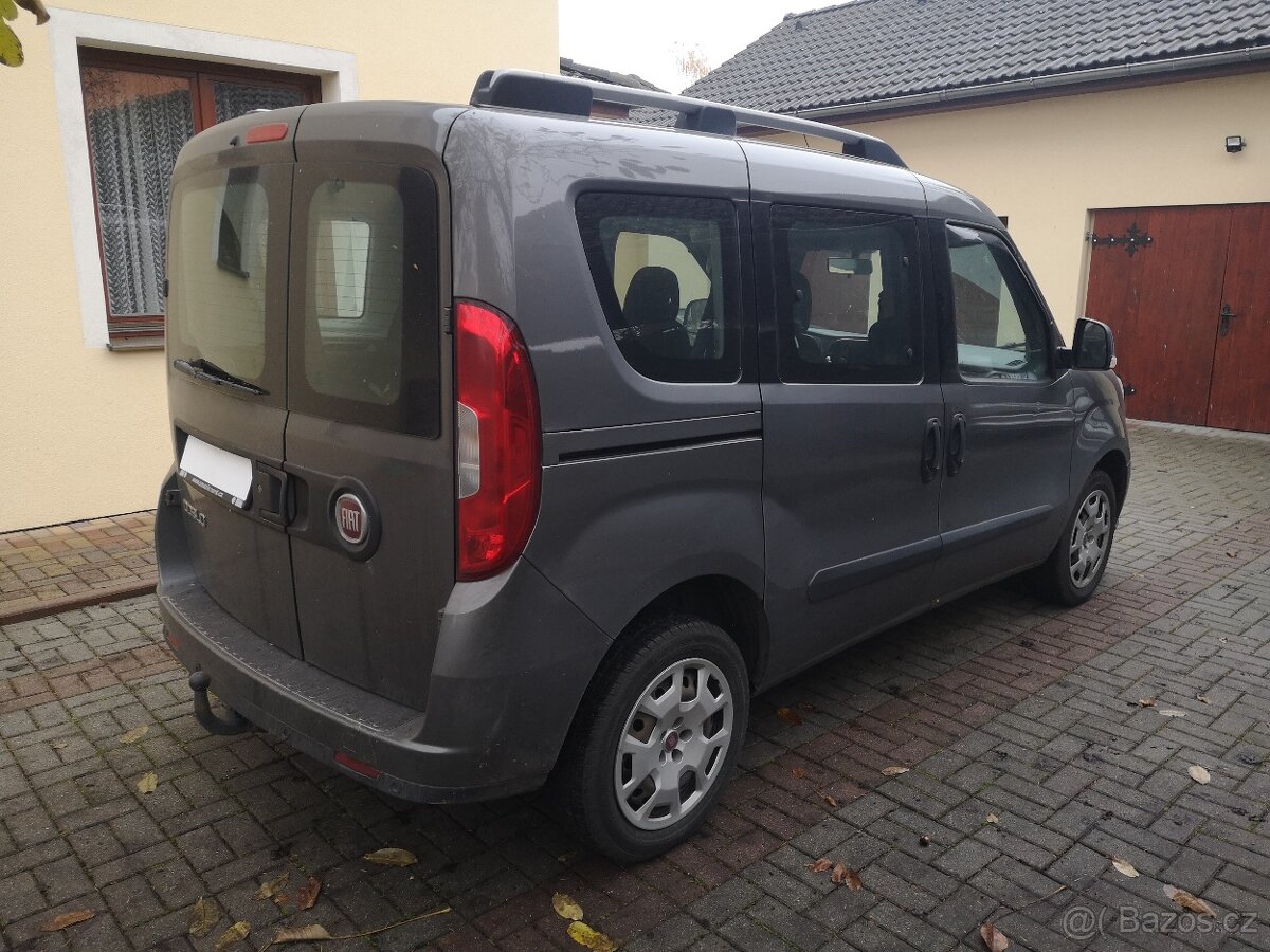 FIAT DOBLO R.V.2016 DIESEL 1.MAJITEL/ČR/5.MÍST/5DVEŘÍ - 5