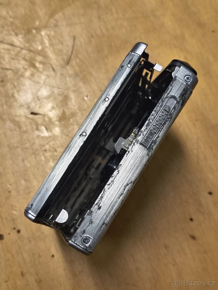 Minidisc walkman Hi-MD MZ-NH1 na díly - 5