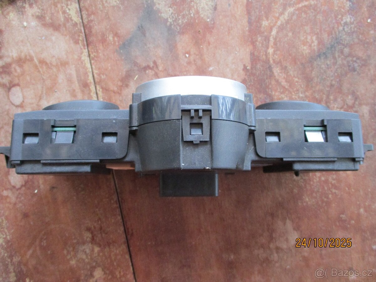 ovladače topení Renault Clio III , rok 2010 - 5