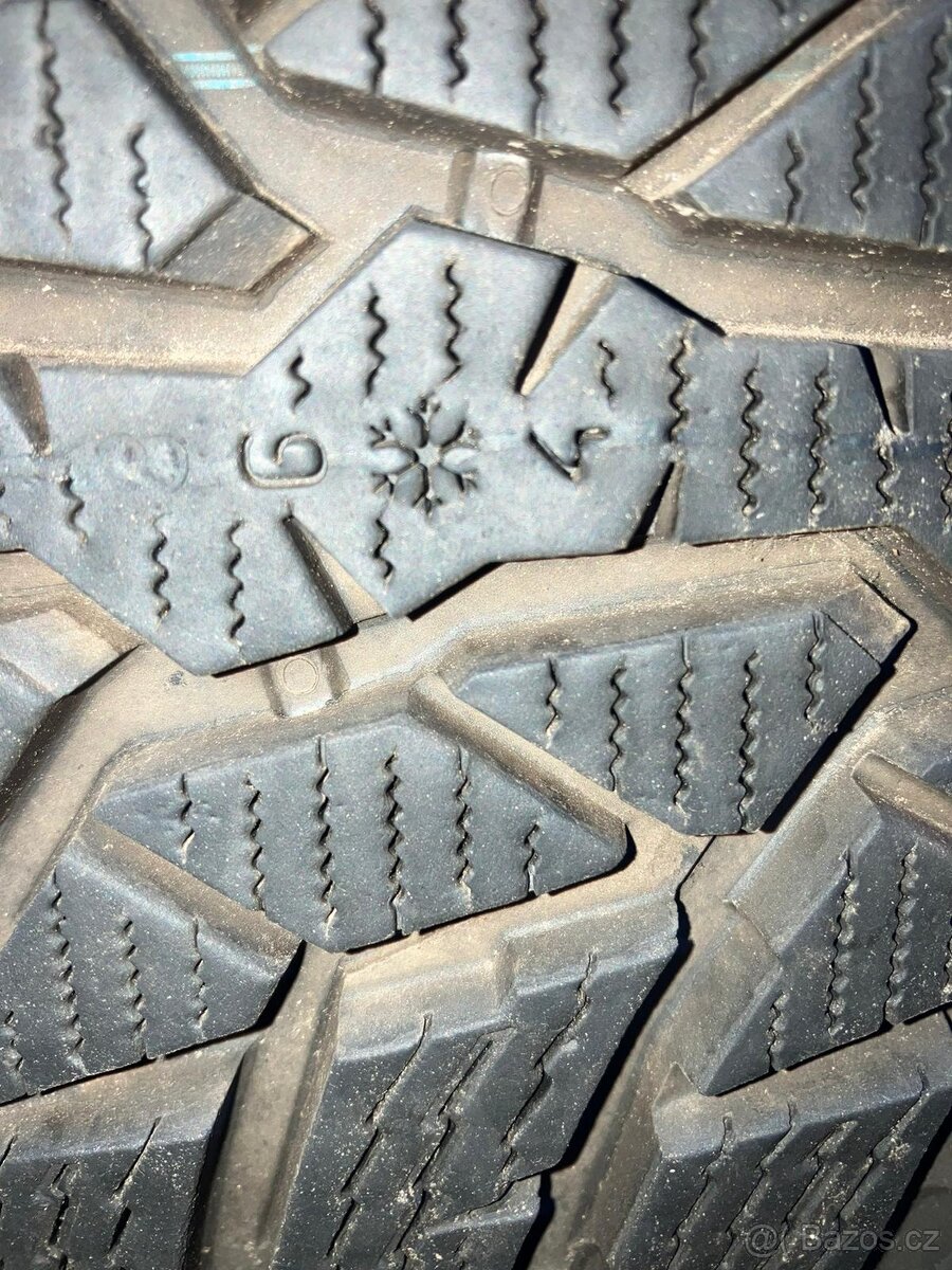 Pneu Nokian WRD4 - 5