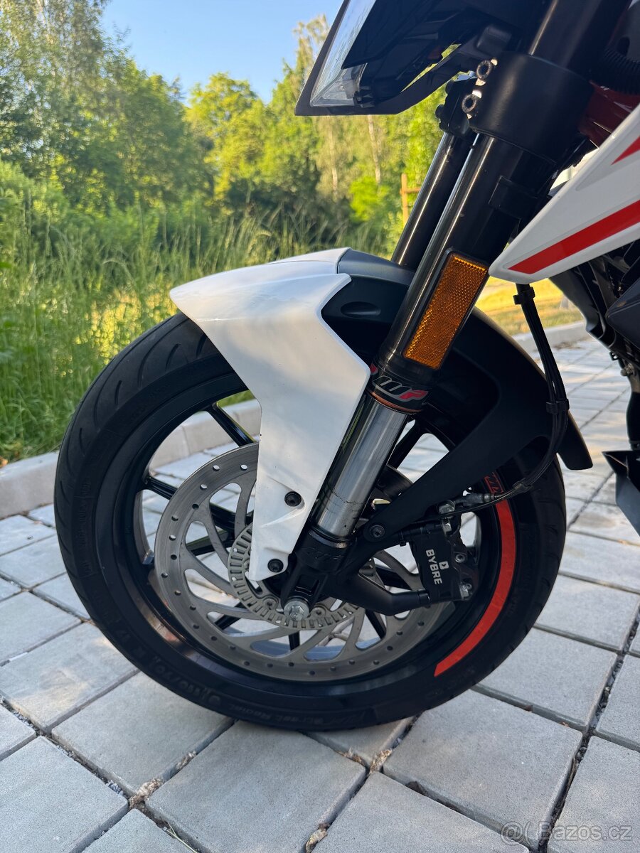 KTM Duke 390 - 5