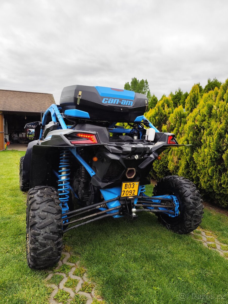 Can-Am MAVERICK 1000RC