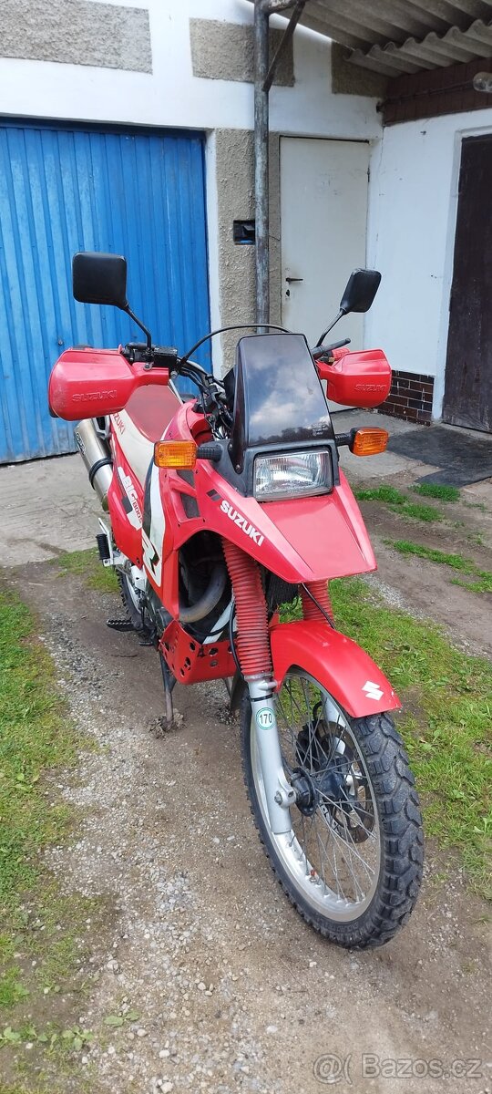 Suzuki DR 800 BIG - Nová STK