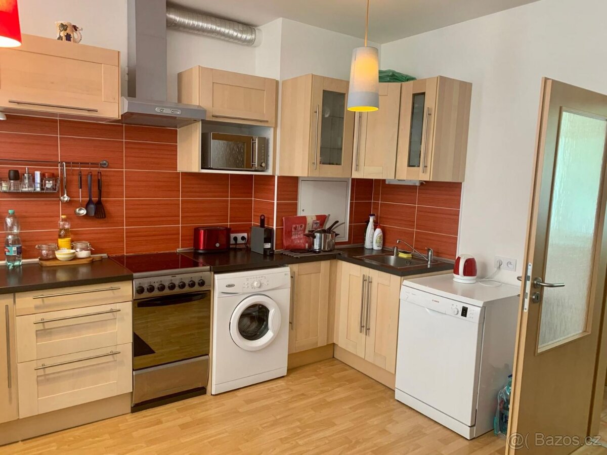 Prodej 1kk Novodvorska - 5