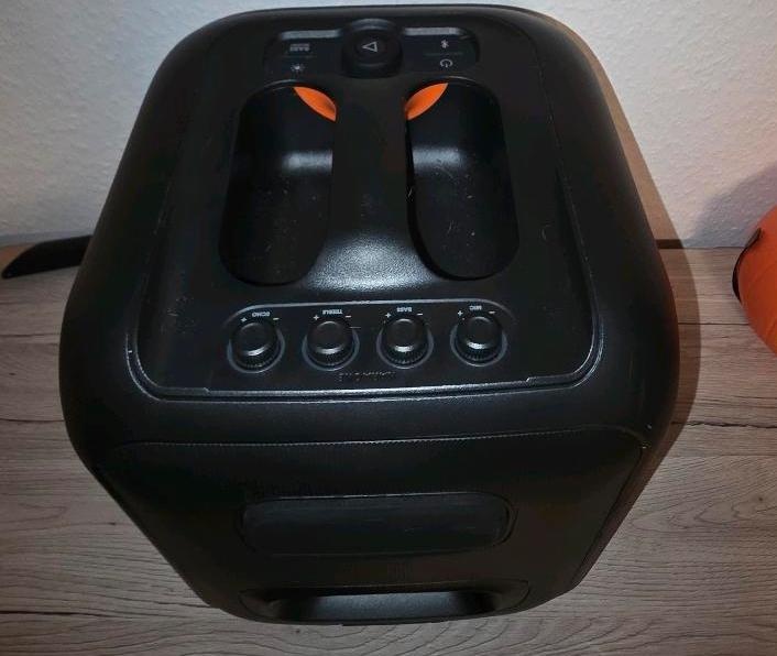 JBL Partybox Encore s mikrofonem - 5