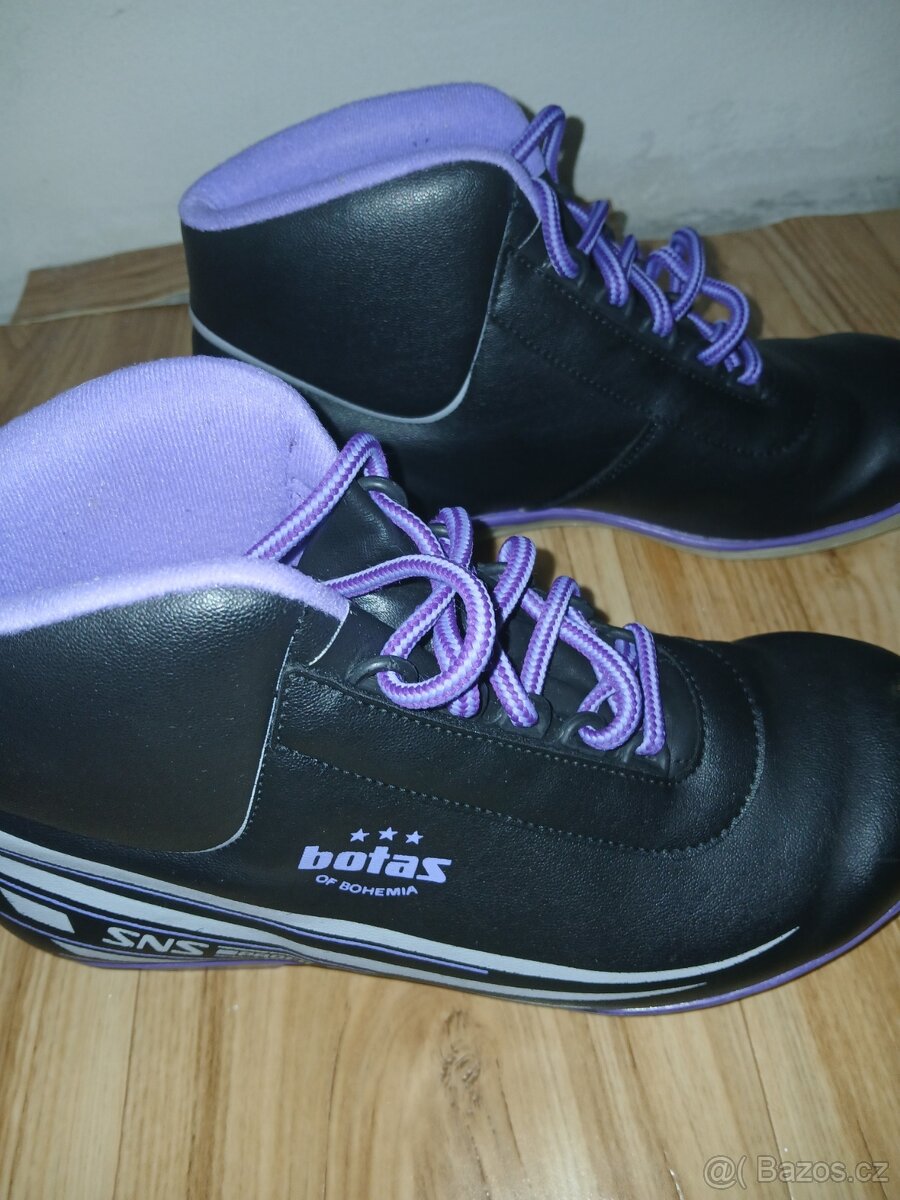 Běžky + vázání, boty, hole - 5