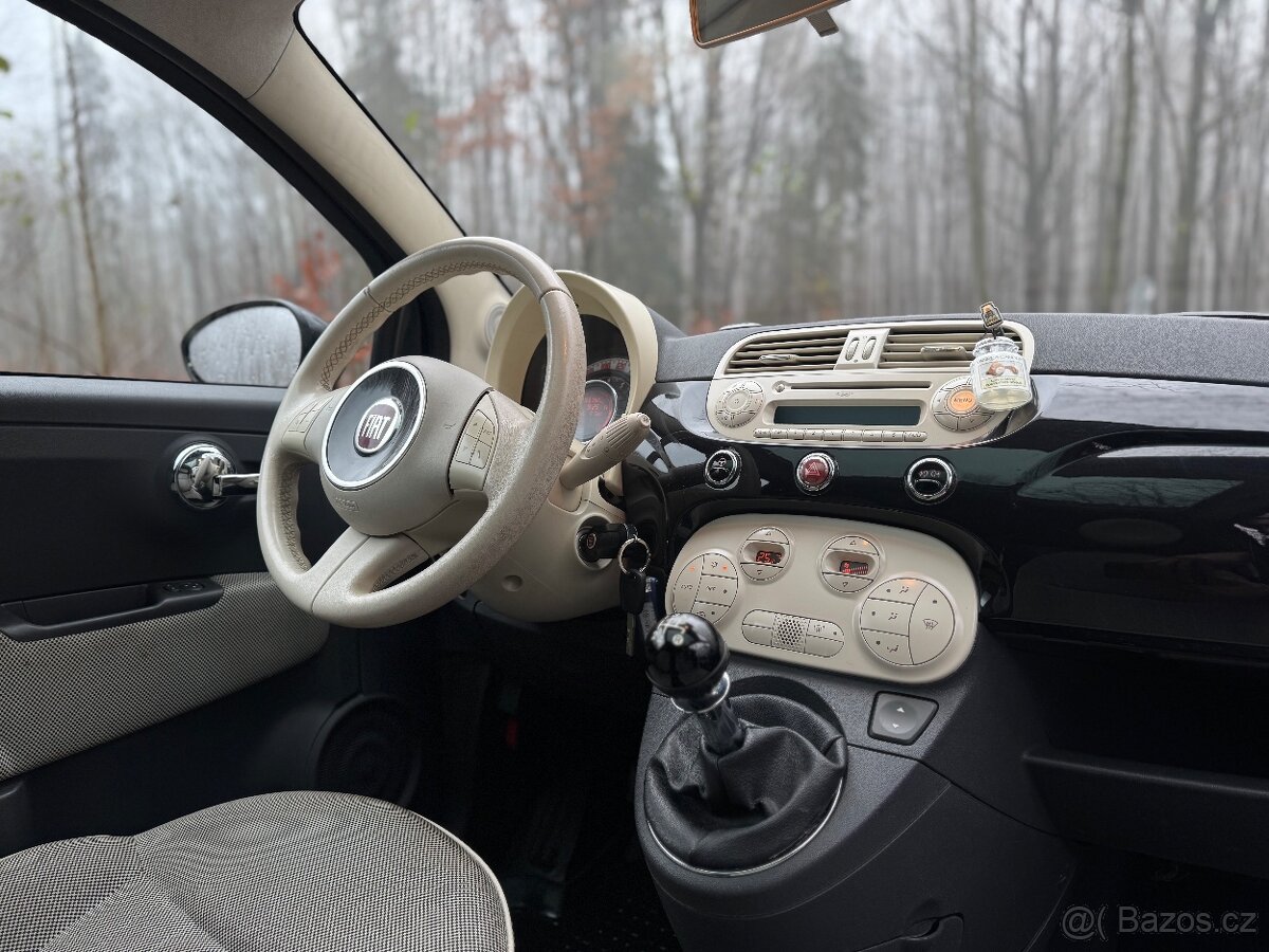 Fiat 500 1.2 2012 – panoramatická střecha, bílý interiér, - 5