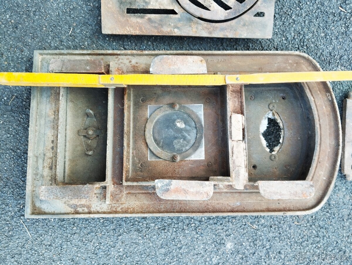 Prodám starožitná dvířka ke kamnům a rošty - 5