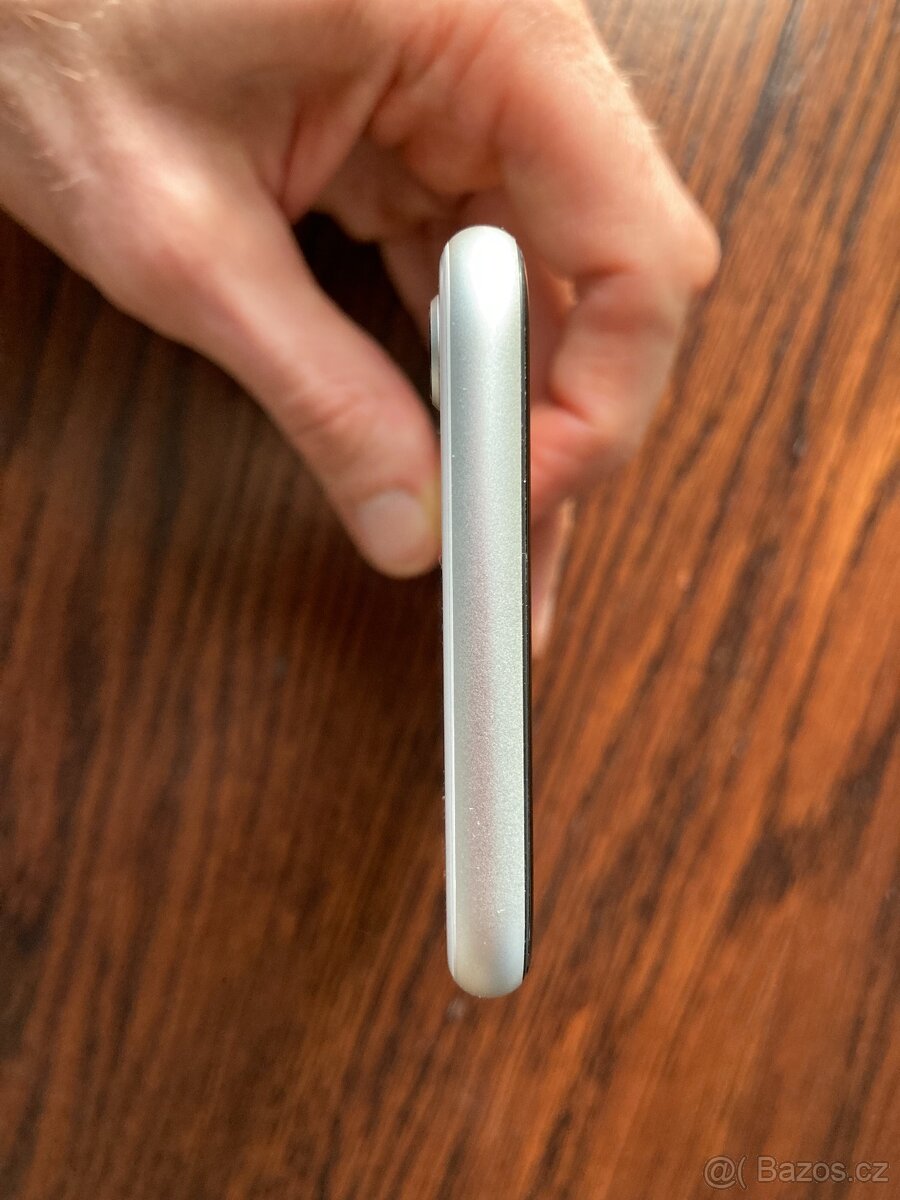 iPhone SE 2020 128GB Starlight NOVÝ stav 84% baterie - 5