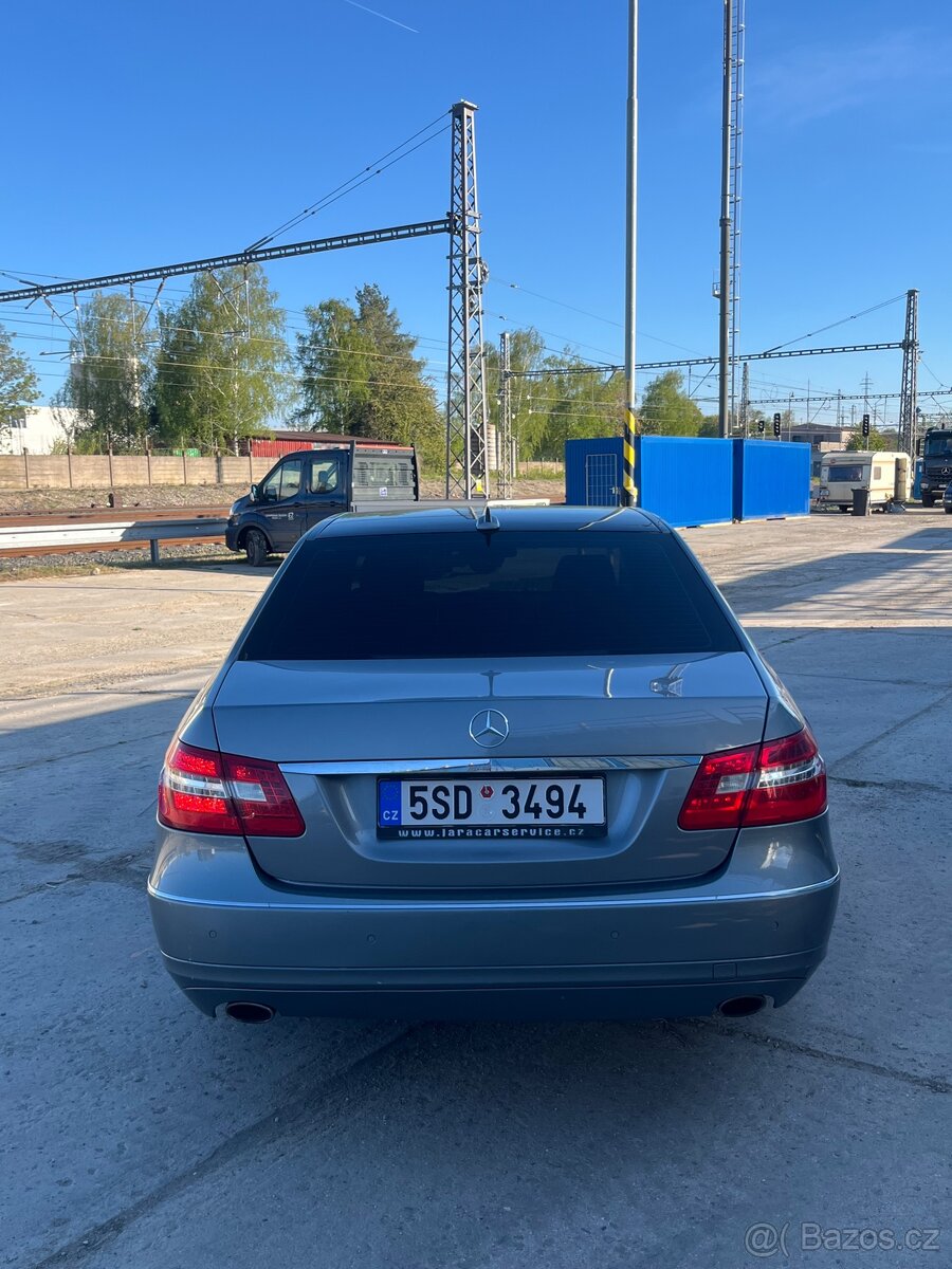 Mercedes E350 - 5