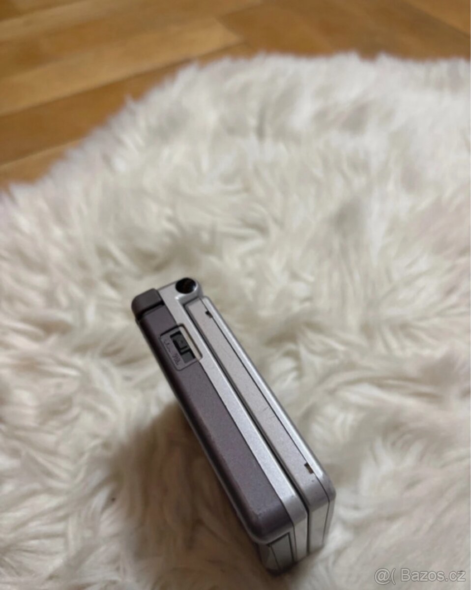 Nintendo GameBoy Advance SP - 5