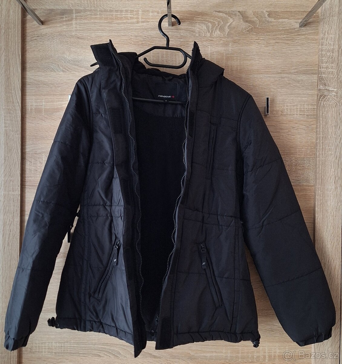 Dámská černá zimní bunda FISHBONE - 5