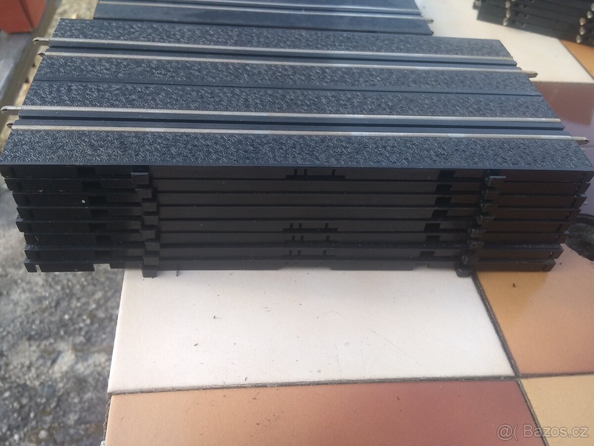 Prodám zbytek autodráhy ITES - 5