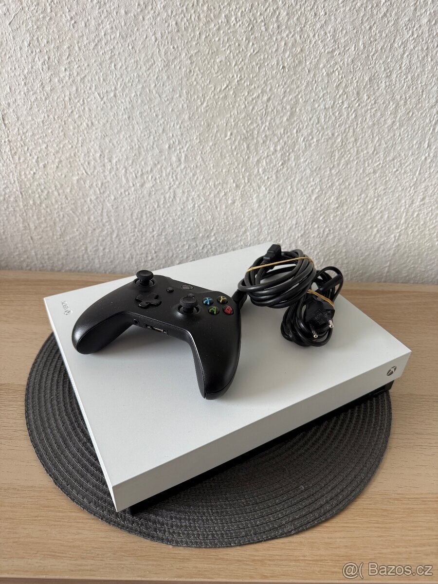 XBOX ONE X 1TB LIMITED EDICE - 5