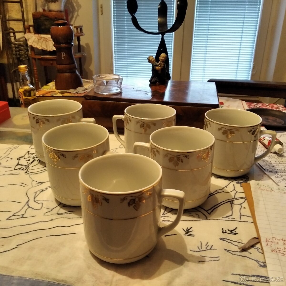 stare porcelanove hrnky malovane sady - 5