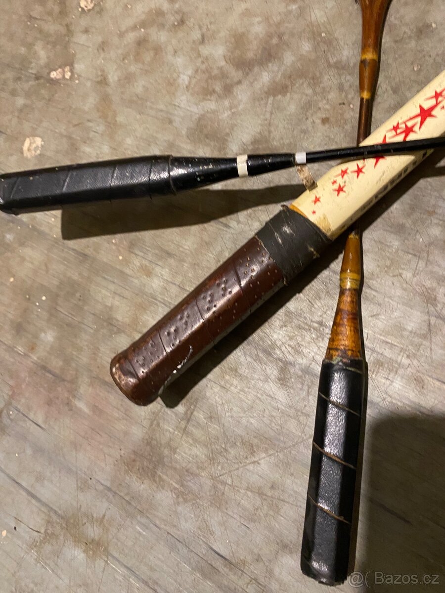 Retro set raket - 2x badmintonová a 1x tenisová - 5