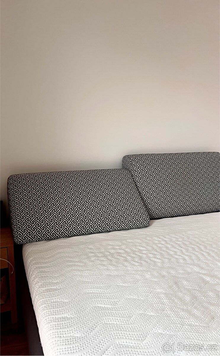 Čalouněná manželská postel - 5