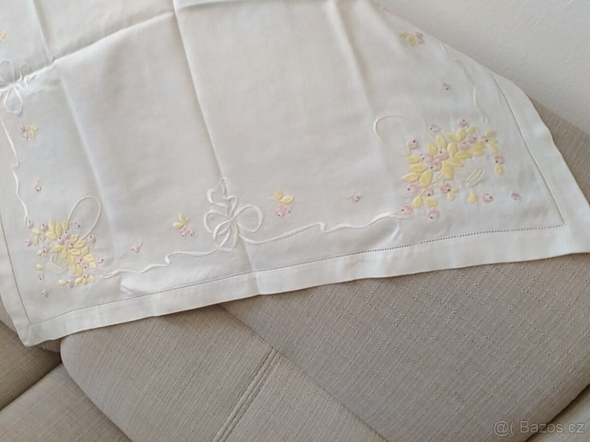 UBRUSY A PROSTÍRANI - 5