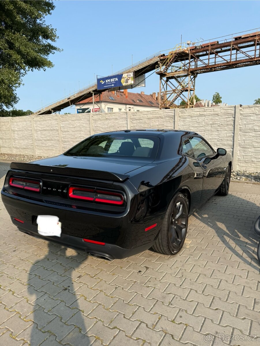 Dodge Challenger 5.7 Hemi - 5