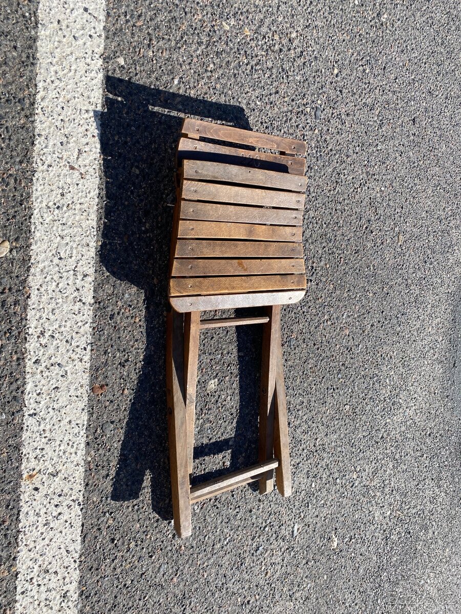 Staré skládací židle - 5