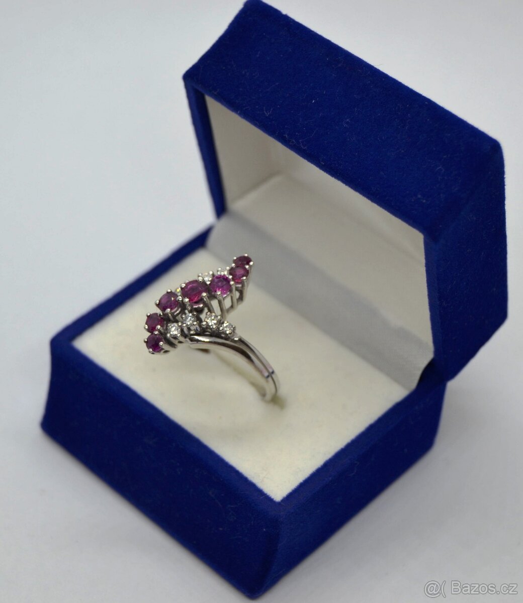 Zlatý prsten s rubíny a brilianty - 5