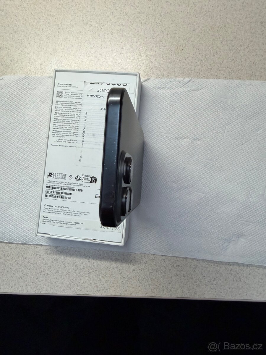 iPhone 16 Pro Max 256gb černý titan - 5