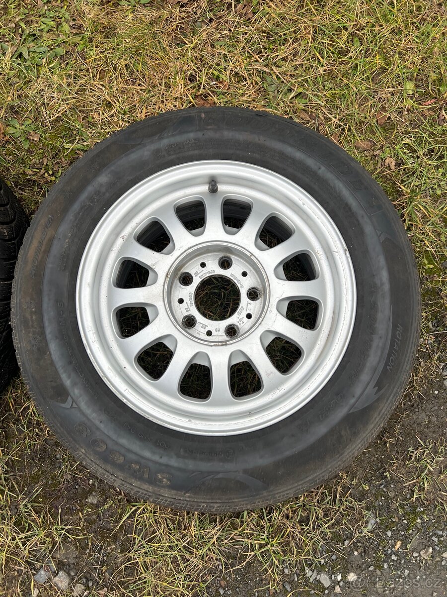 Prodám ALU kola a zimní pneu 205/65 r15 - 5