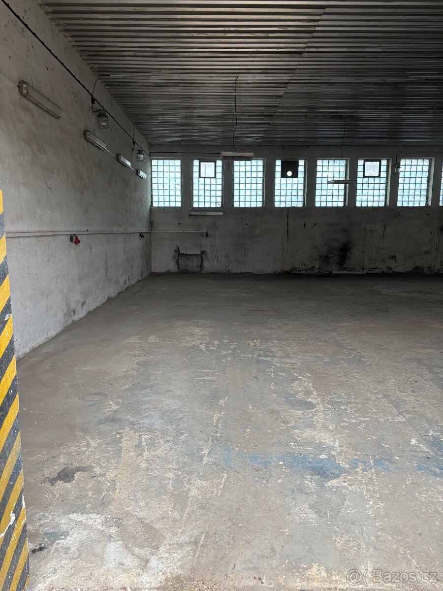 Pronájem skladu/garáže - 5