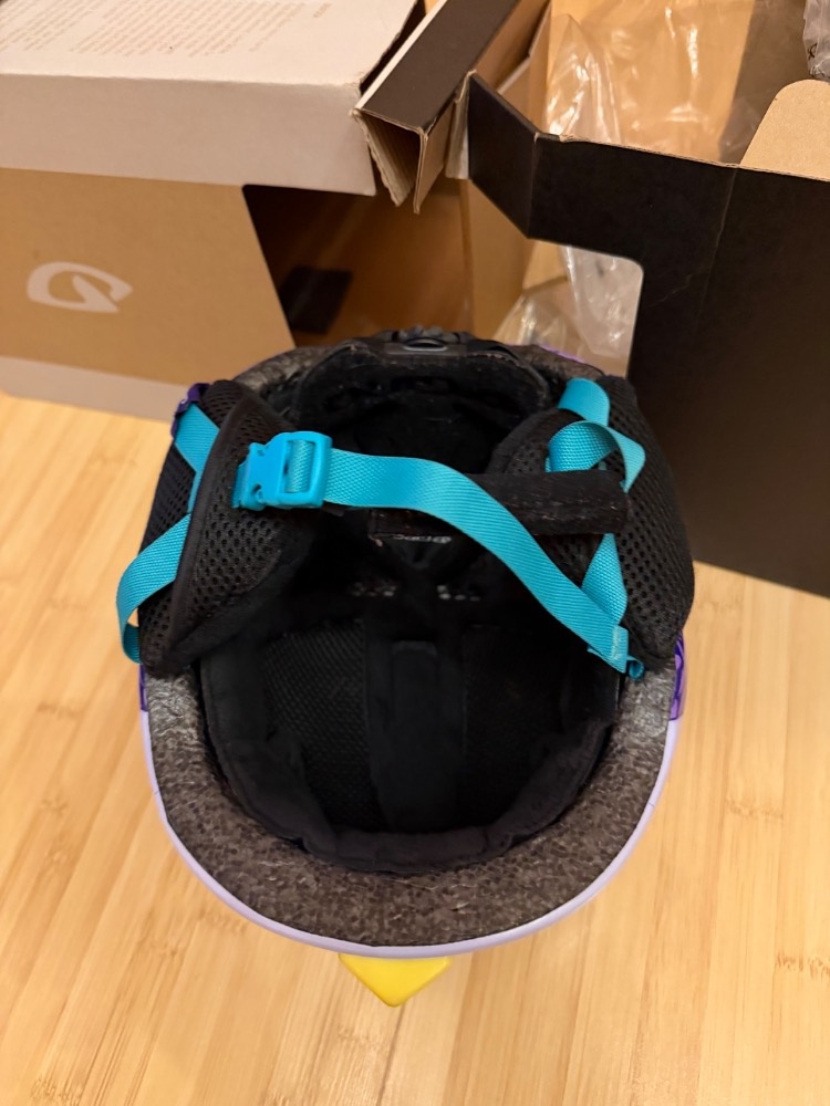 Dětská přilba Giro (ptáček) + brýle - 5