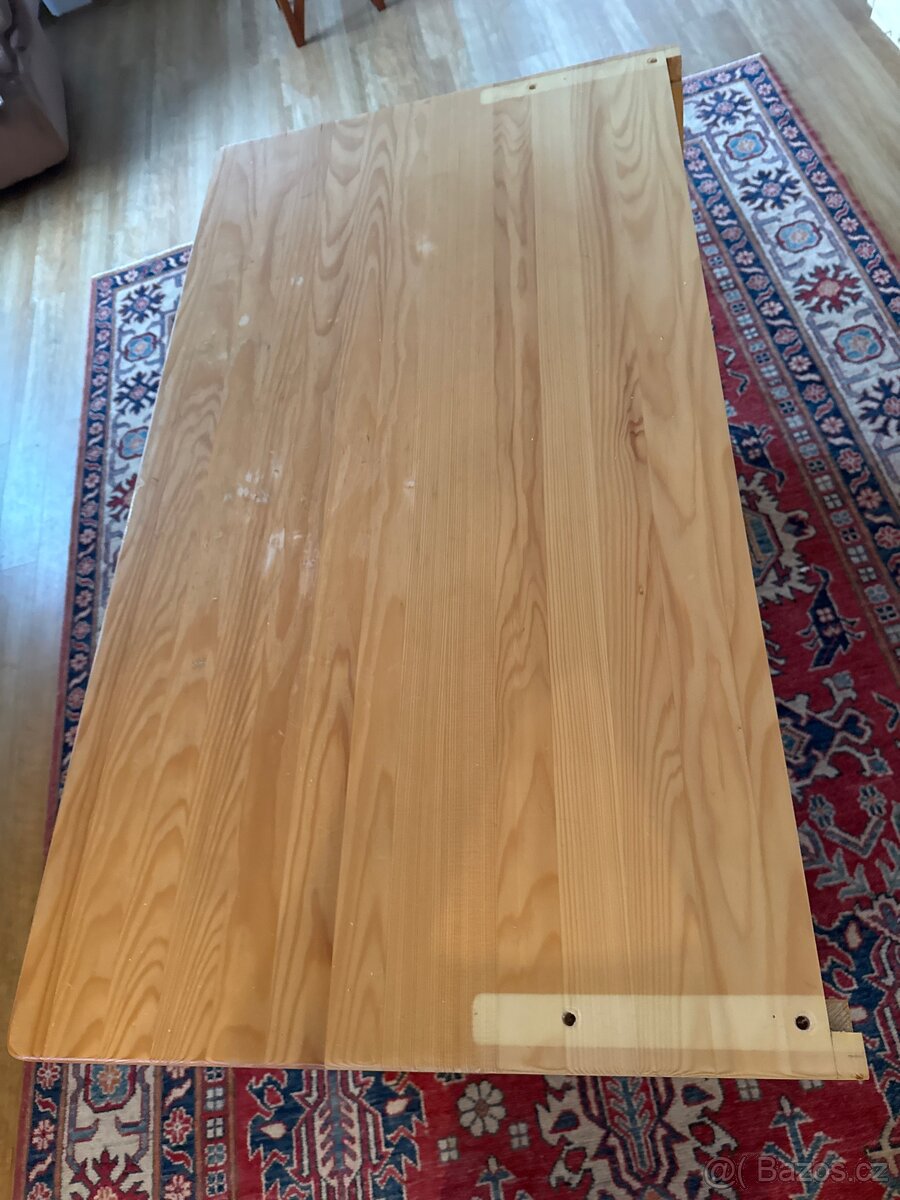 Dětský psací stůl - dřevěný - 5