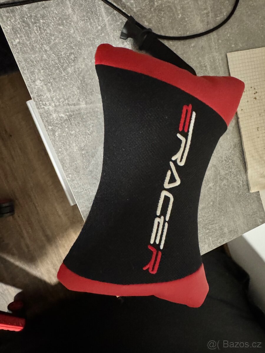 Periferie-klávesnice,mys,sluchatka,reproduktory,židle - 5