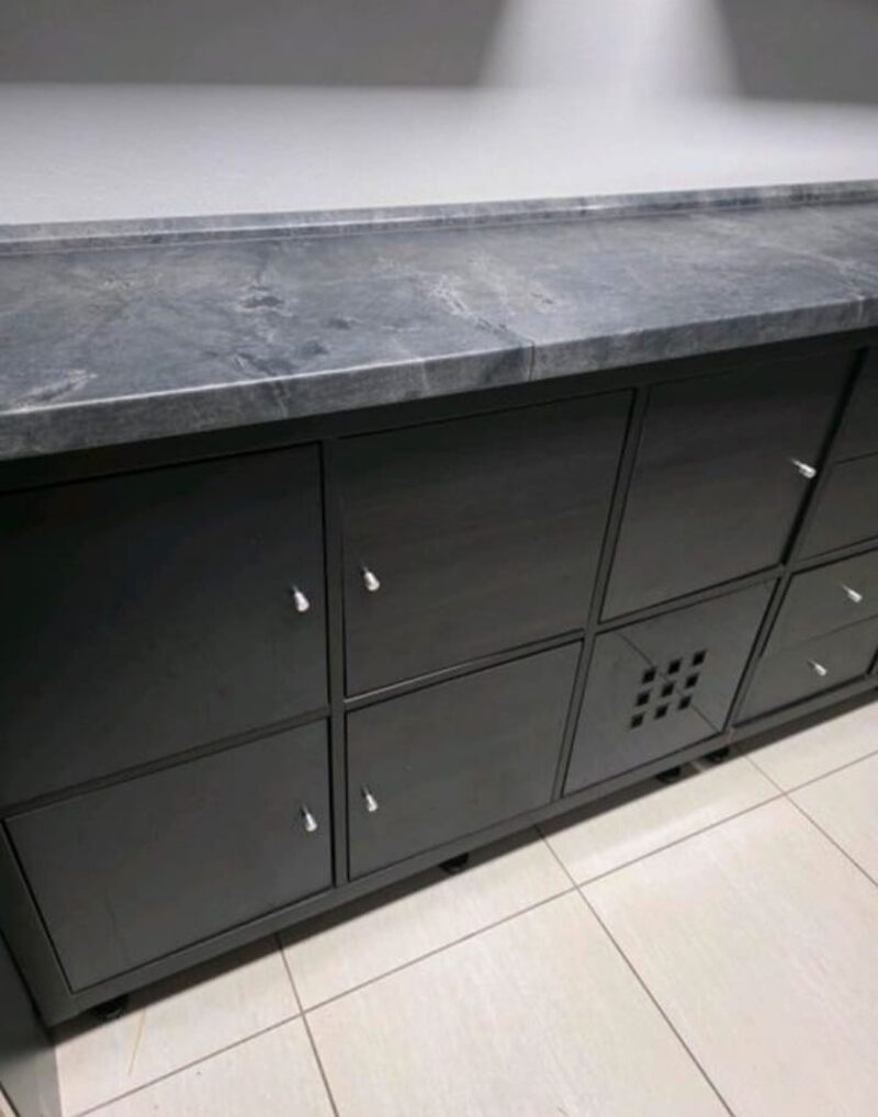 Moderní lesklá linka s vestavěnými spotřebiči,5864 - 5