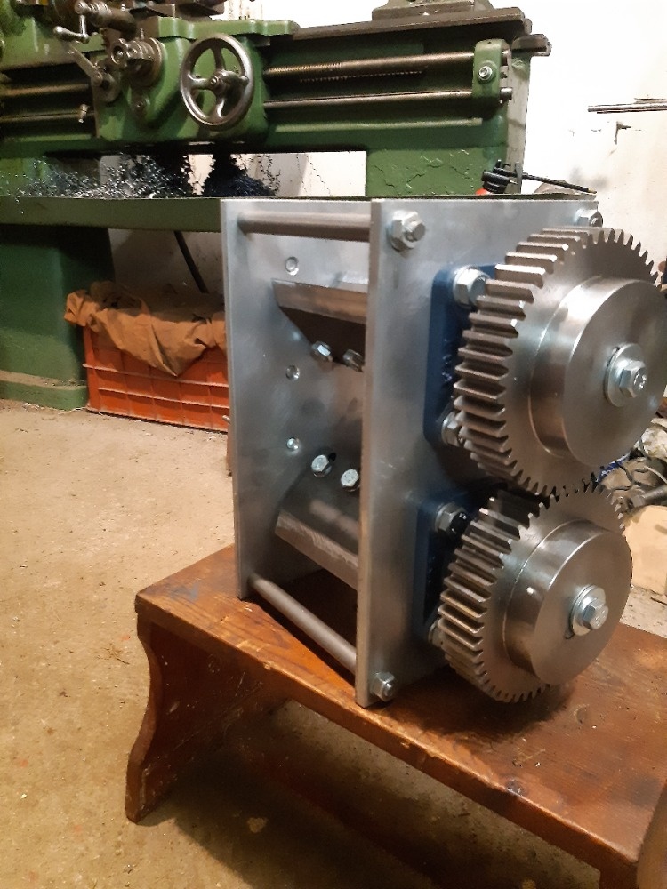 Malý štěpkovač, drtič, špalíkovač - 5